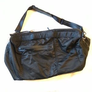 Lululemon Black Duffel Bag (circa 2012)